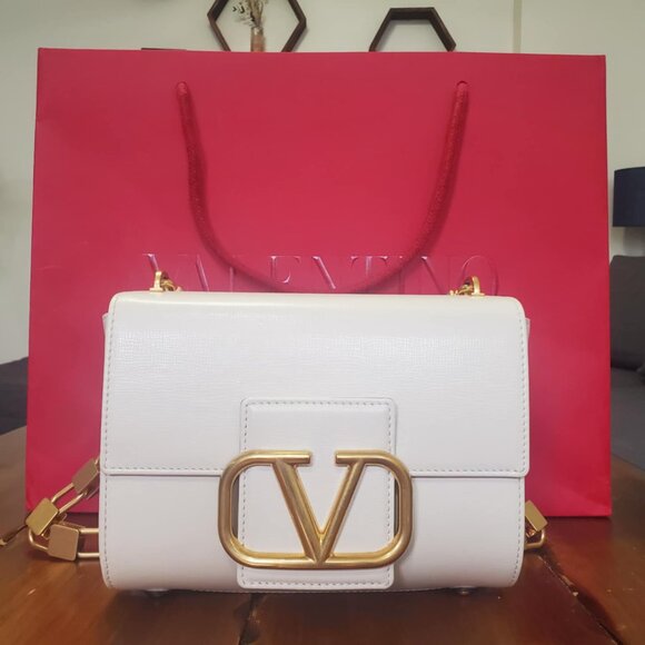 Valentino Garavani Stud Sign Shoulder Bag - Picture 4 of 4